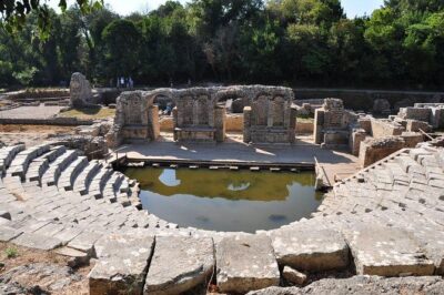 Butrint, Ksamil, Blue Eye, Lekuresi Castle. All-in-one daytrip.
