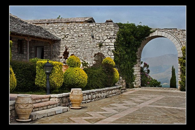 Butrint, Ksamil, Blue Eye, Lekuresi Castle. All-in-one daytrip. - The Blue Eye: striking color, ordinary expectations