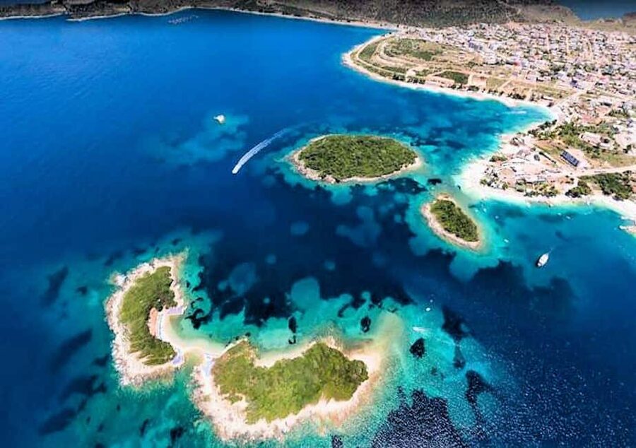 From Durres: Saranda, Blue Eye, Ksamil Islands Boat Tour - Why the Blue Eye is the right first stop