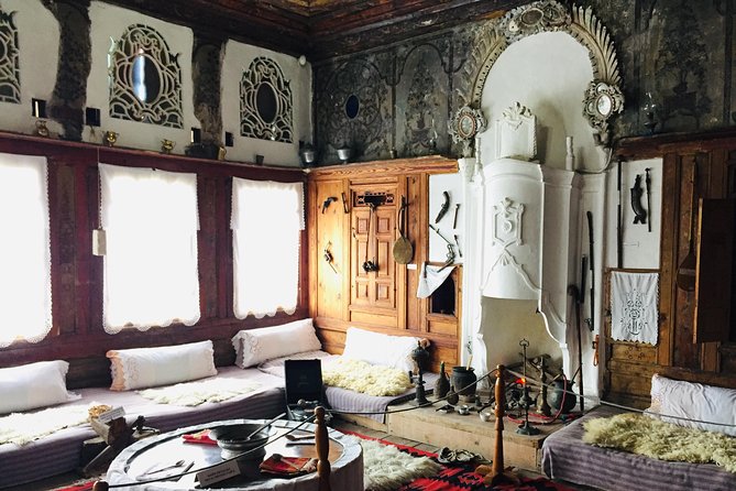 Kruja & Mount Sarisalltik including traditional lunch - Kruja Castle and the story of Skanderbeg