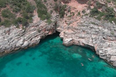 Private 6 H Boat Dafina Bay & Bear’s Bay