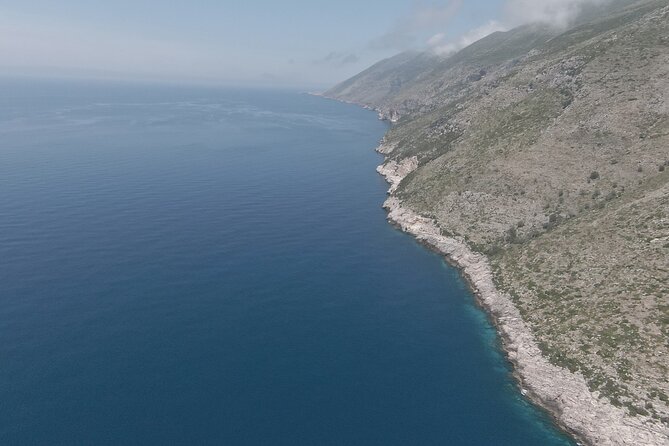 Private 6 H Boat Dafina Bay & Bear's Bay - The return crossing completes the six-hour route
