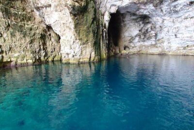 Private Full Day Boat Expedition to Grama Bay