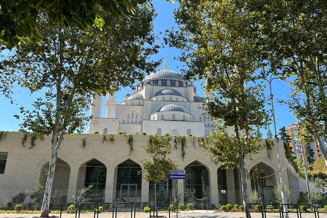 Quick Tour of Tirana - Et’hem Bey Mosque from the outside