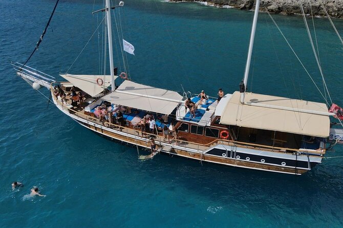 Saranda Prince Ennio-Daily Yacht Tour - What the yacht setup means for your day