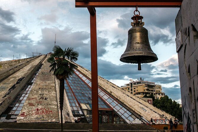Tour a Piedi di Tirana - Tirana Castle and the Parliament