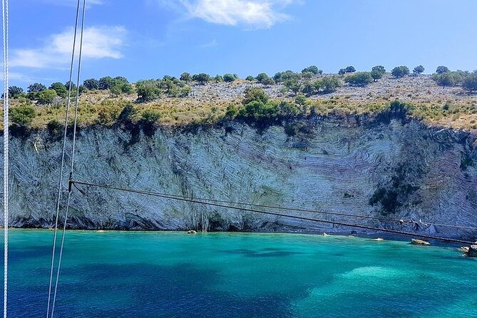 Visit Kroreza Beach by Boat - How the private format affects value