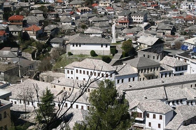 Visit the City of Gjirokastra - The ride and the role of the guide